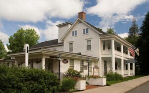 Deerfield Inn is allegedly haunted