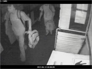 Thieves at Bobby Mackey's Music World are suspected of being ghost hunters.