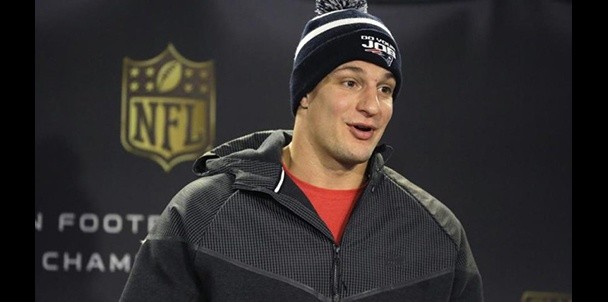 Gronk afraid of ghosts