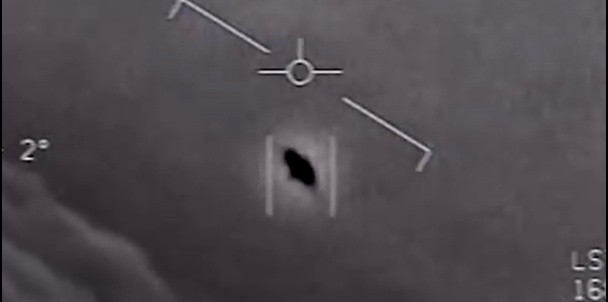 Navy films UFO